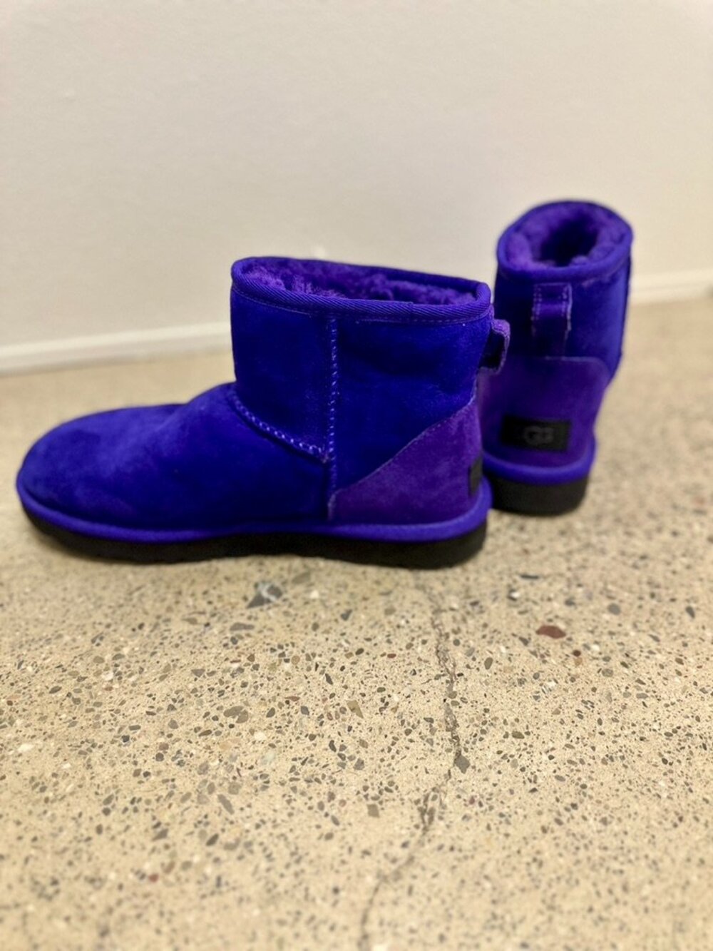 Limited Edition UGG Classic Mini II "Violet Night" Style 1016222 Size 8.5 - Picture 3 of 4